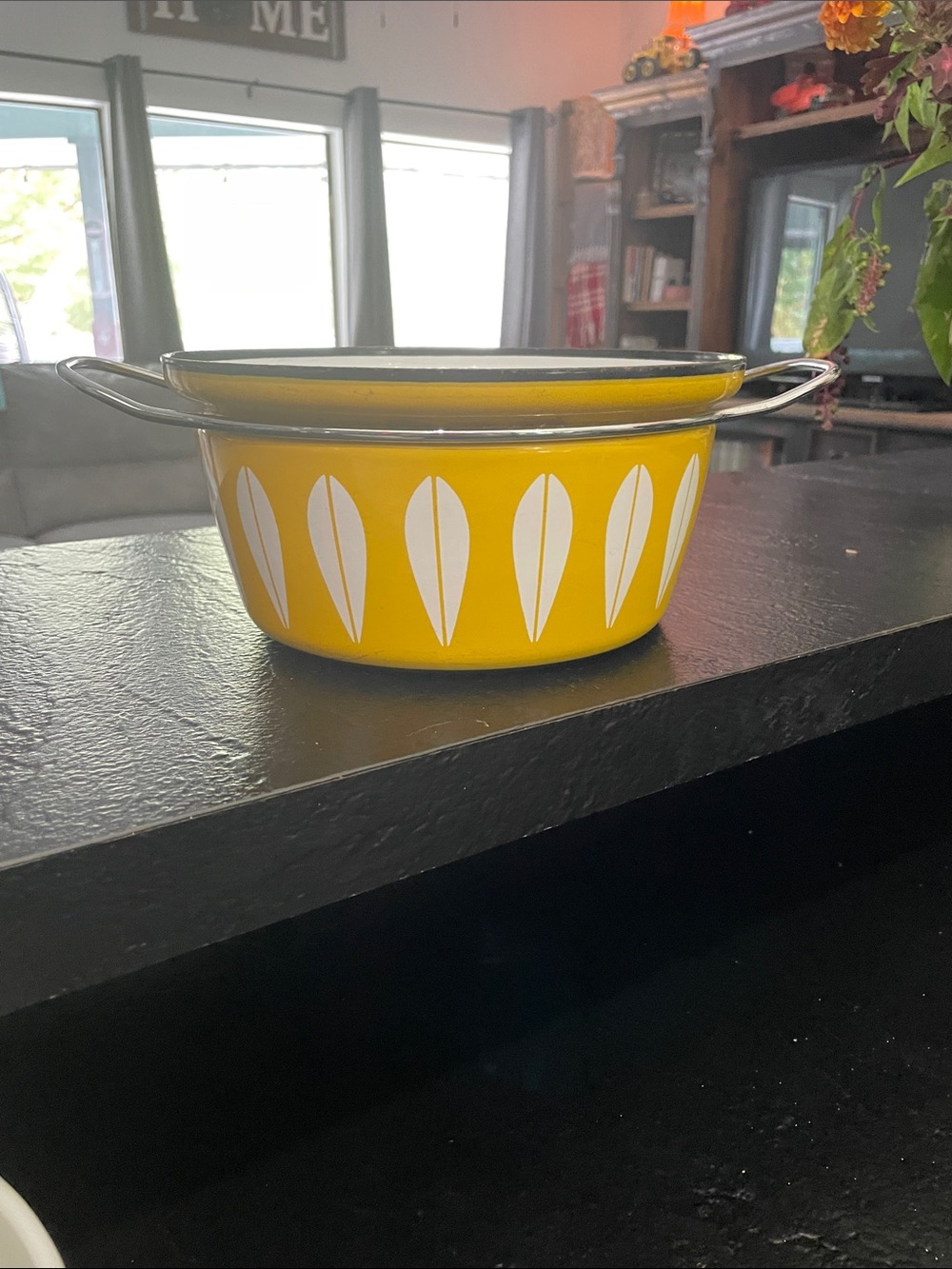 Cathrineholm Yellow Lotus Enamel Casserole with Handles 2 Qt
